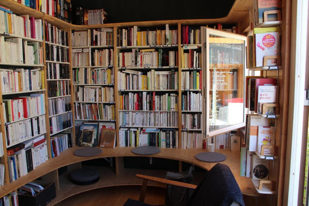 interno libreria (foto Emilie Monaco)